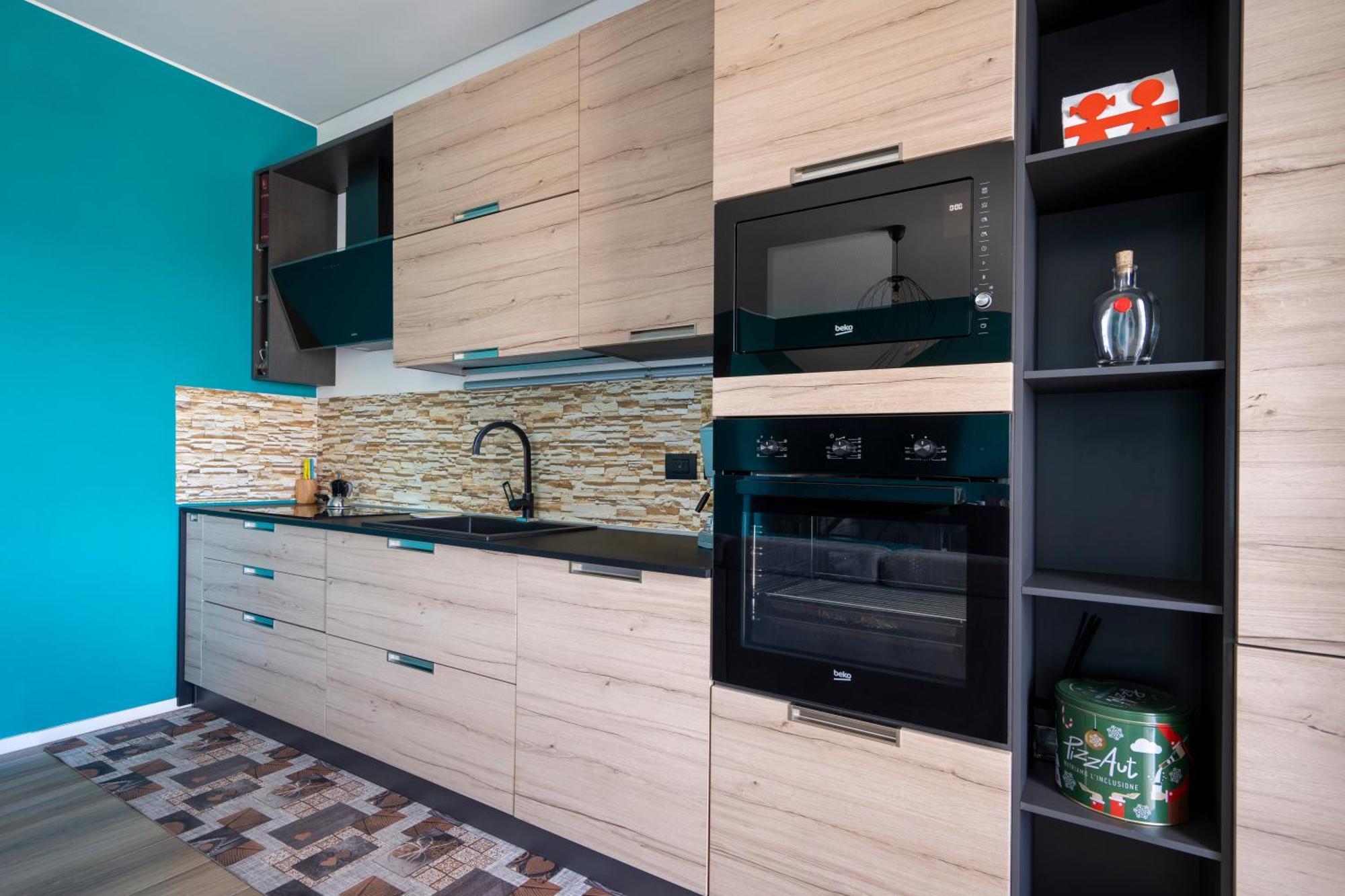 Kind Park - Sleek Apartment With Terrace & Parking Bari Exterior foto